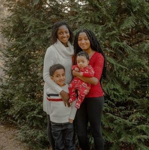 Meet your Posher, Delores